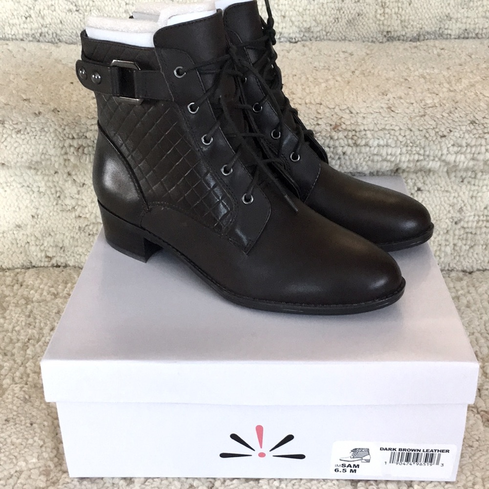 NWT Isaac Mizrahi Live! Ankle boots. Size 6.5M